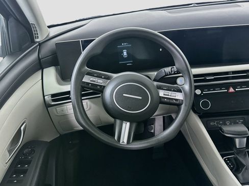 Used 2025 Hyundai Tucson SEL FWD image 17