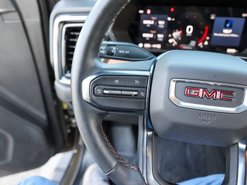 Used 2025 GMC Canyon AT4 w/ AT4 Premium Package AWD/4WD image 21