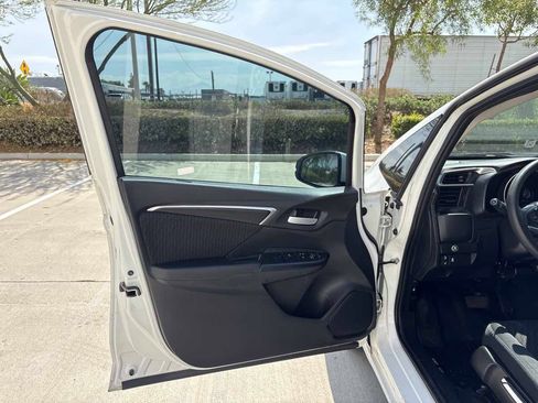 Used 2019 Honda Fit EX image 17