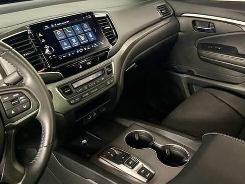 Certified 2024 Honda Ridgeline Sport image 32