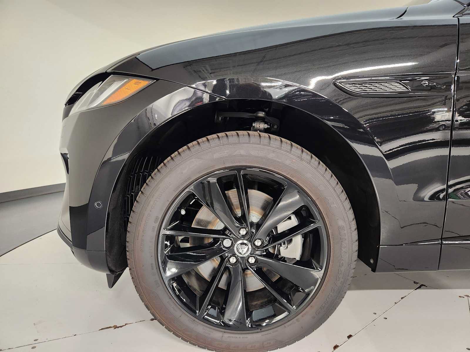 New 2026 Jaguar F-PACE R-Dynamic S AWD/4WD image 11