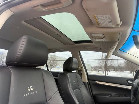 Used 2013 INFINITI G37 Journey w/ Premium Pkg image 12