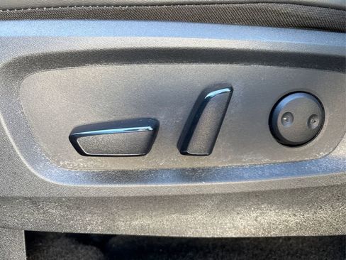 Used 2024 Nissan Pathfinder Platinum w/ Cargo Package image 41