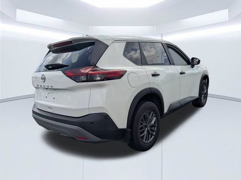 Used 2023 Nissan Rogue S FWD image 4