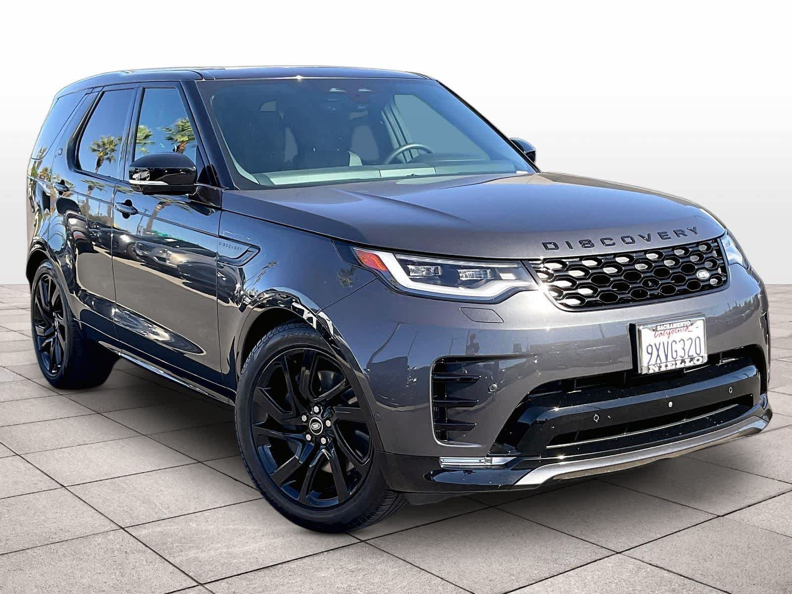 Used 2025 Land Rover Discovery Dynamic SE AWD/4WD image 2