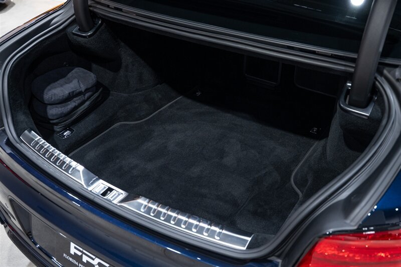Used 2022 Bentley Flying Spur W12 AWD/4WD image 49