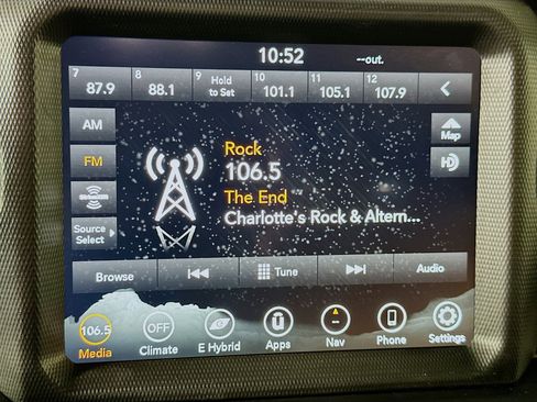 Used 2021 Jeep Wrangler Sahara w/ Cold Weather Group image 21