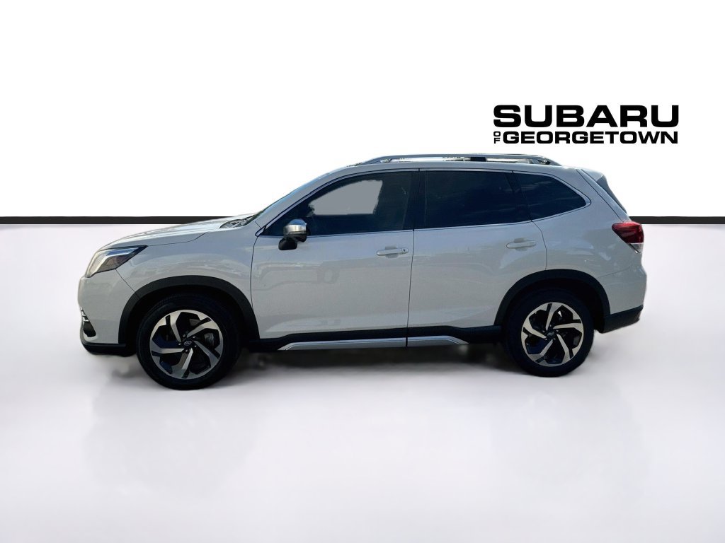 Used 2023 Subaru Forester Touring AWD/4WD image 4