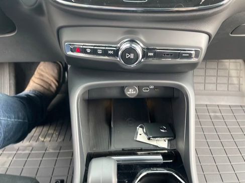 New 2024 Volvo XC40 Recharge Plus w/ Protection Package Premier image 25