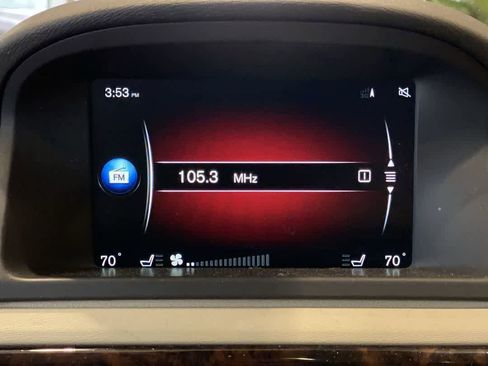 Used 2016 Volvo XC70 T5 Premier w/ Proximity Package image 19