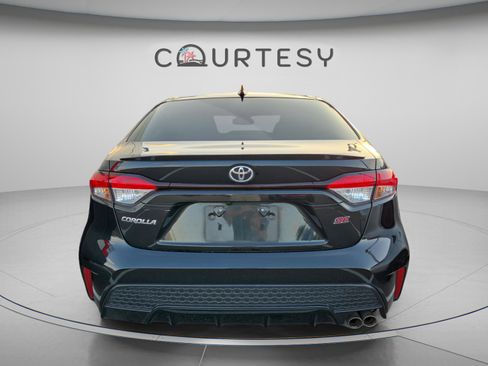 Certified 2022 Toyota Corolla SE w/ SE Premium Package FWD image 2