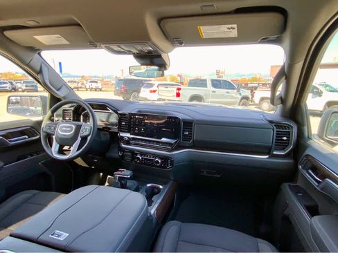 New 2026 GMC Sierra 1500 Elevation image 36