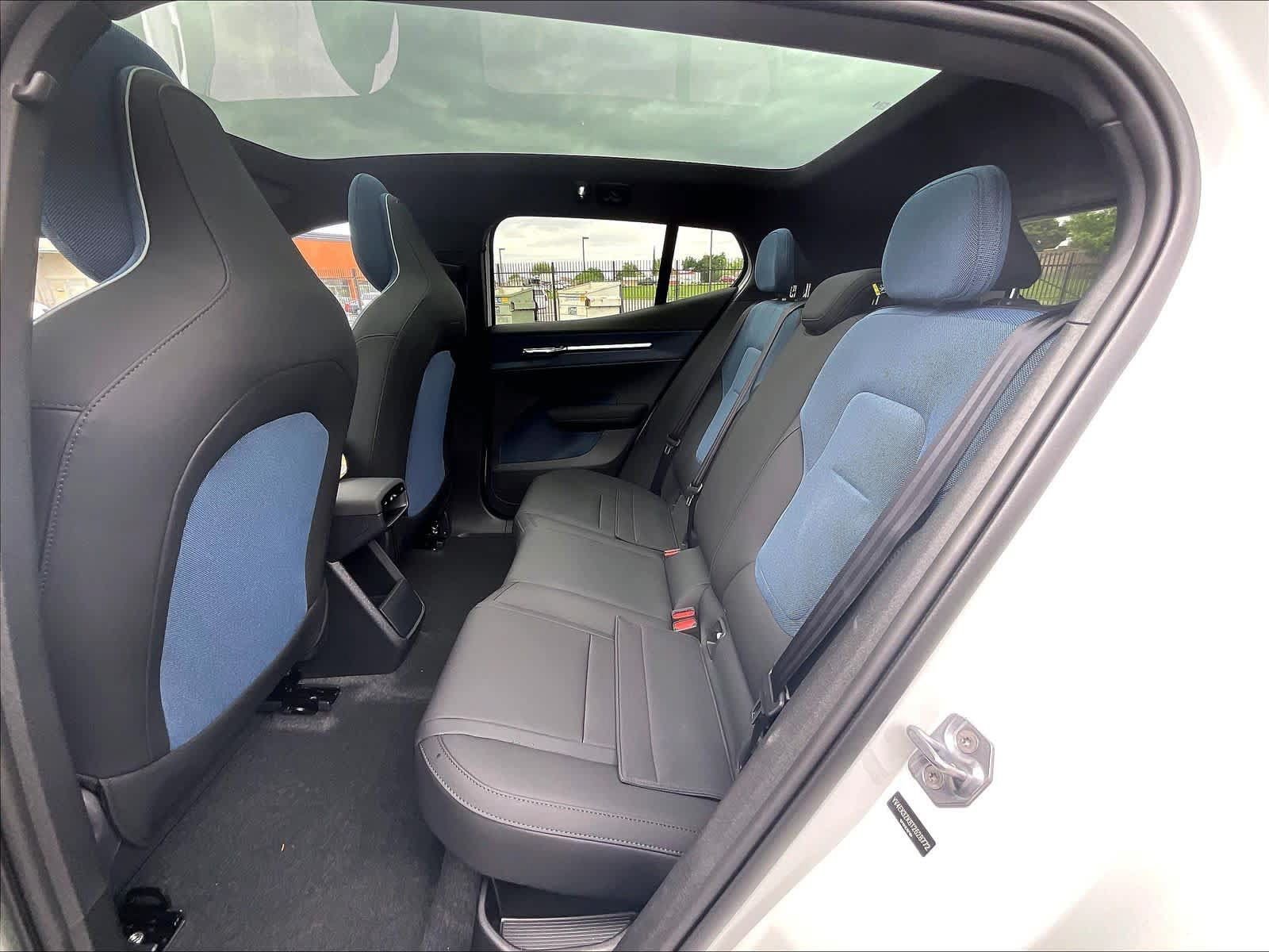 New 2026 Volvo EX30 Plus w/ Protection Package Premier AWD/4WD image 12
