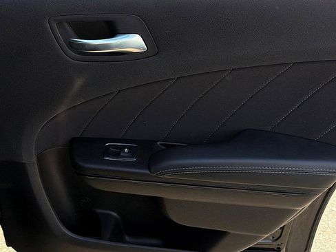 Used 2022 Dodge Charger SXT w/ Blacktop Package image 22