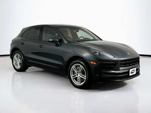 Used 2022 Porsche Macan image 2