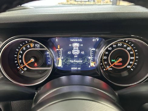 Used 2020 Jeep Wrangler Sport image 19