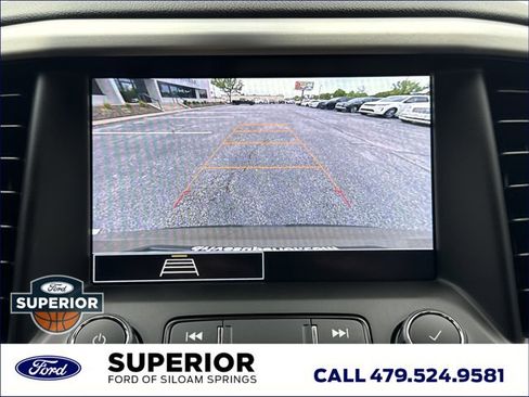 Used 2023 GMC Acadia SLE w/ Driver Convenience Package FWD image 10