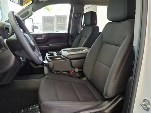 Used 2025 Chevrolet Silverado 2500 Custom AWD/4WD image 21