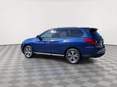 Used 2017 Nissan Pathfinder SL w/ SL Premium Package AWD/4WD image 6