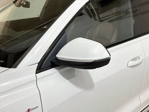 Used 2019 Audi Q8 Prestige w/ Year 1 Package image 25