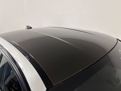 Used 2018 BMW M3 RWD image 32