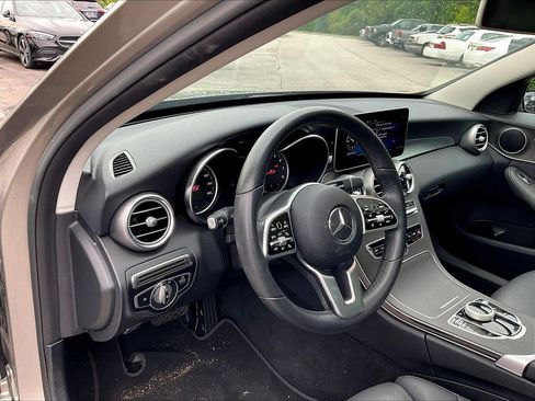 Used 2019 Mercedes-Benz C 300 Sedan image 4