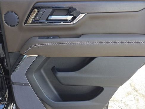 New 2026 GMC Yukon Denali Ultimate AWD/4WD image 32