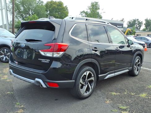 Used 2023 Subaru Forester Touring AWD/4WD image 3