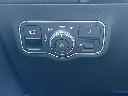 Certified 2025 Mercedes-Benz GLA 250 image 23