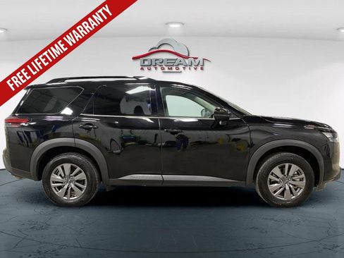 Used 2025 Nissan Pathfinder SV FWD image 19