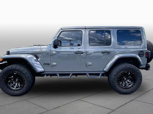 Used 2023 Jeep Wrangler Unlimited Sahara image 31