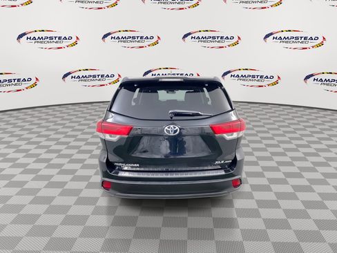 Used 2017 Toyota Highlander XLE image 7