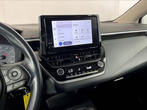 Used 2024 Toyota Corolla LE image 9