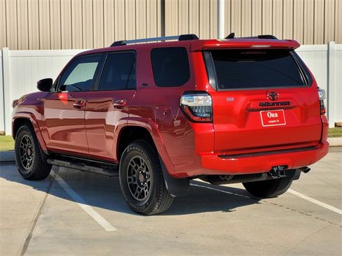 Used 2022 Toyota 4Runner SR5 image 6