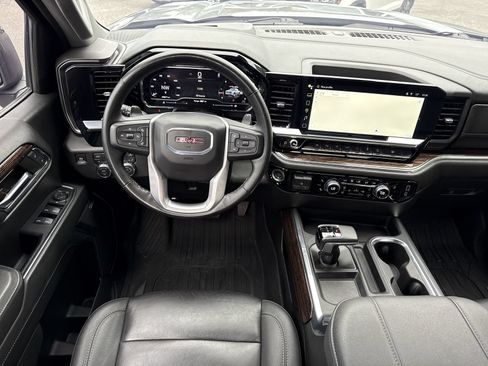 Used 2024 GMC Sierra 1500 Elevation w/ Elevation Premium Package AWD/4WD image 12