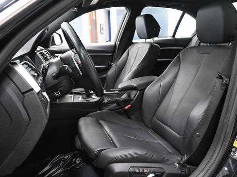 Used 2018 BMW 330i xDrive Sedan w/ Convenience Package AWD/4WD image 12