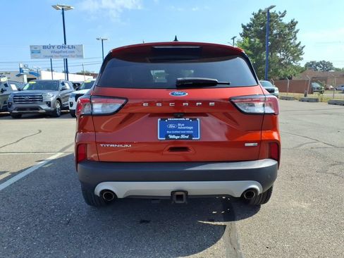 Certified 2020 Ford Escape Titanium AWD/4WD image 8
