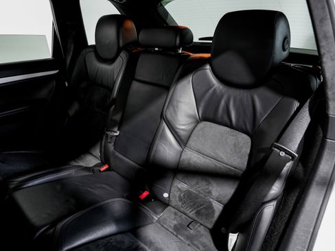Used 2010 Porsche Cayenne GTS image 33