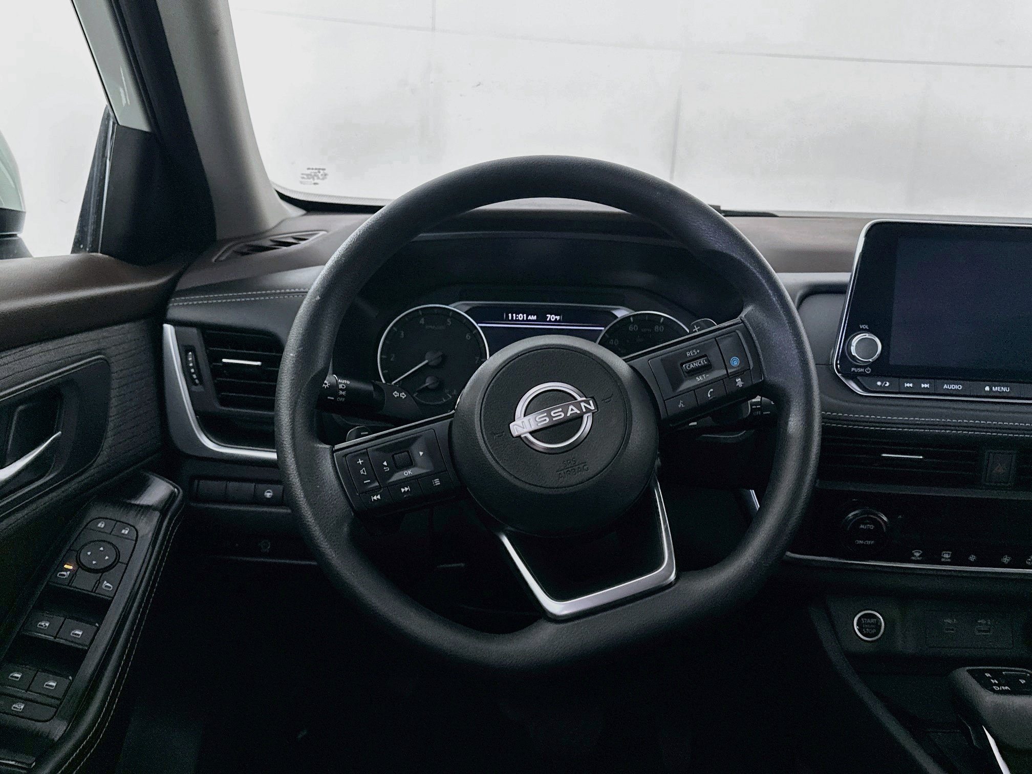 Used 2023 Nissan Rogue SV FWD image 18