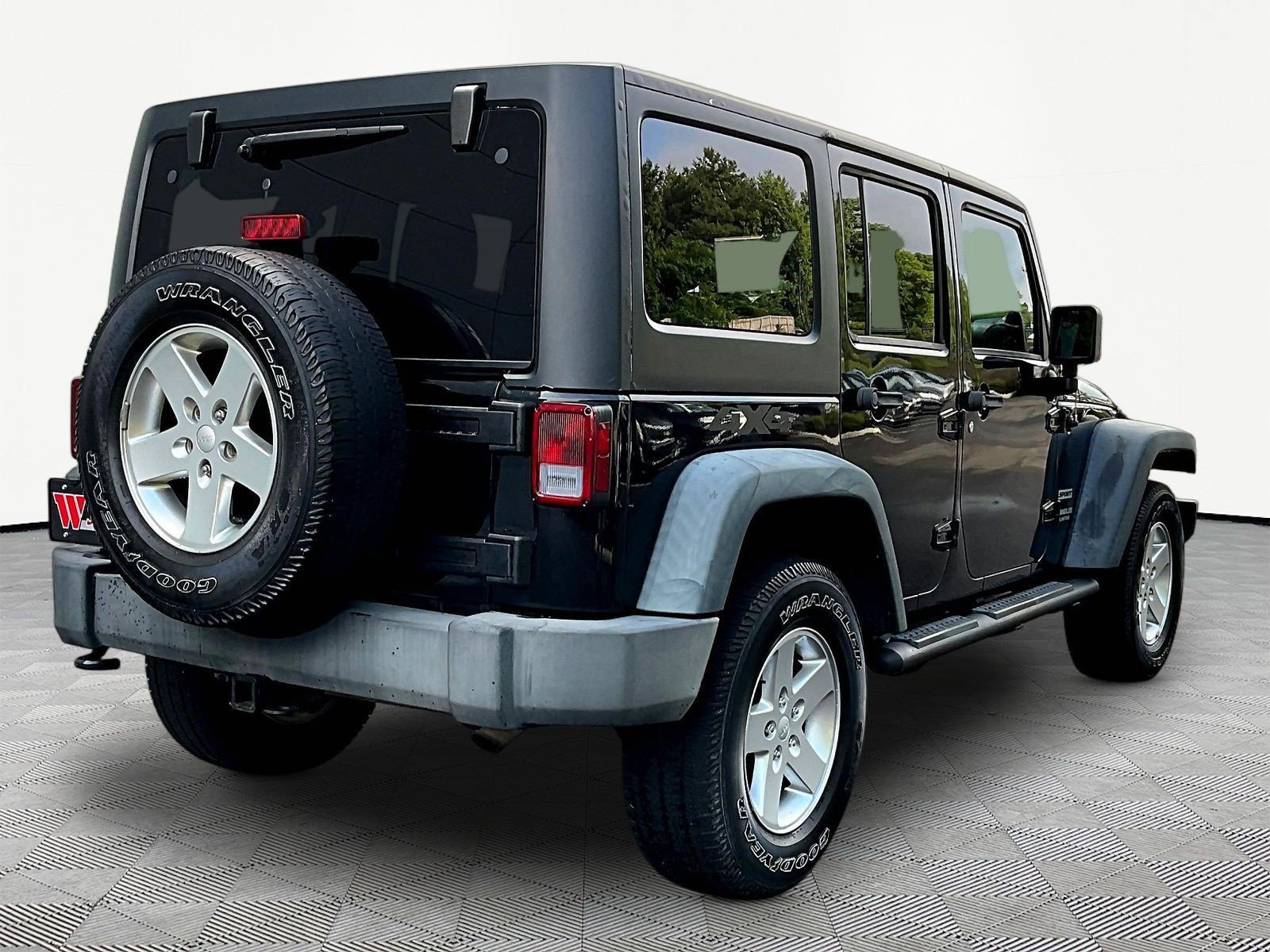 Used 2013 Jeep Wrangler Unlimited Sport AWD/4WD image 6