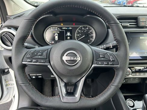 New 2025 Nissan Versa SR w/ Trunk Package image 12