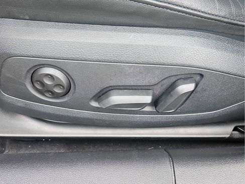 Used 2023 Audi A4 2.0T Premium w/ Convenience Package image 14