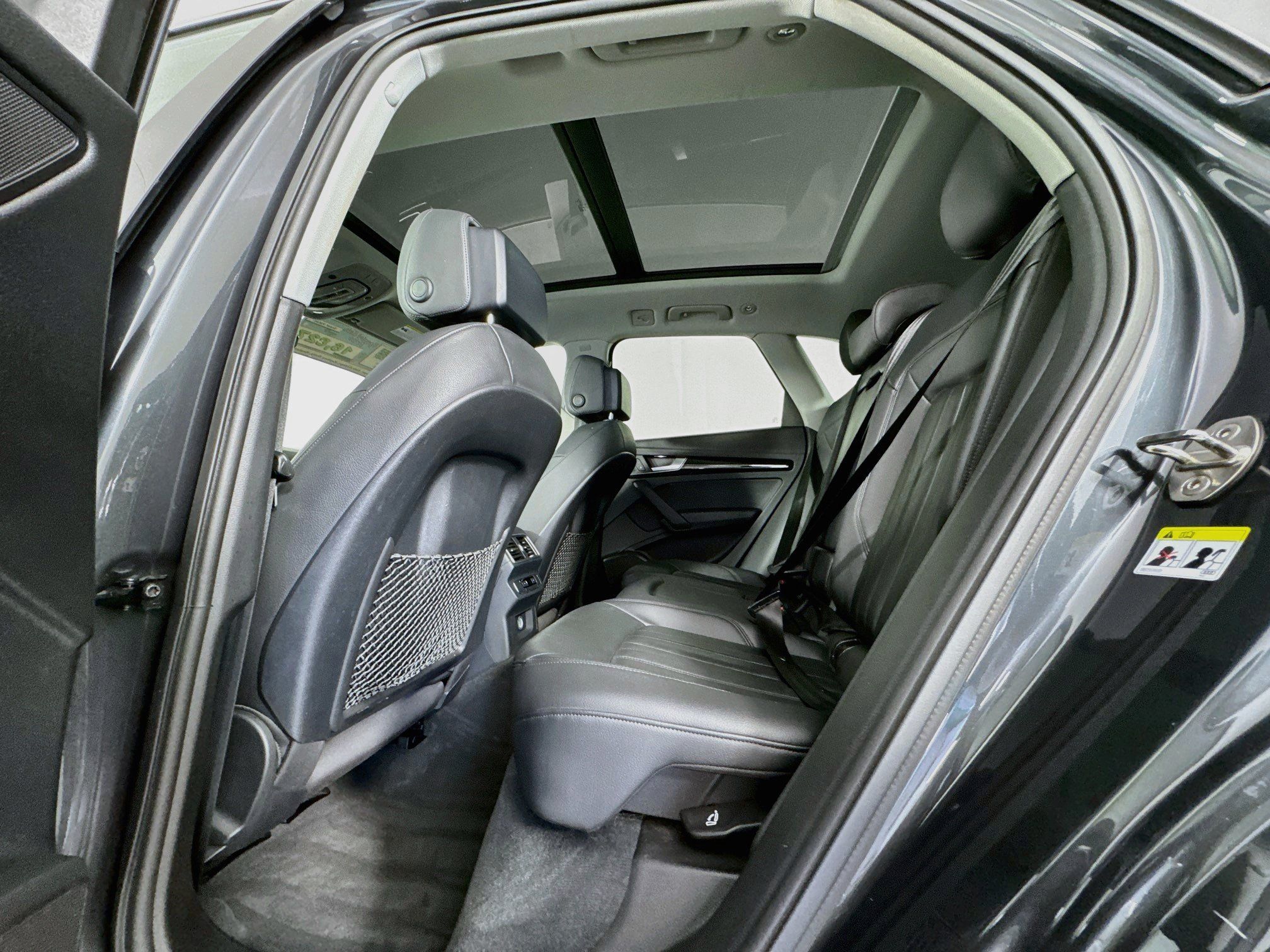 Used 2019 Audi Q5 2.0T Premium w/ Convenience Package AWD/4WD image 25