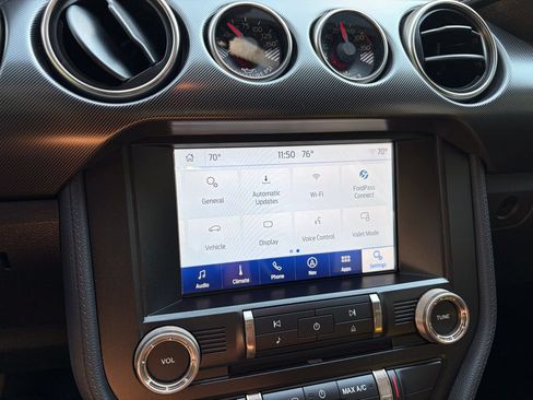 Used 2021 Ford Mustang Shelby GT500 w/ Technology Package RWD image 42