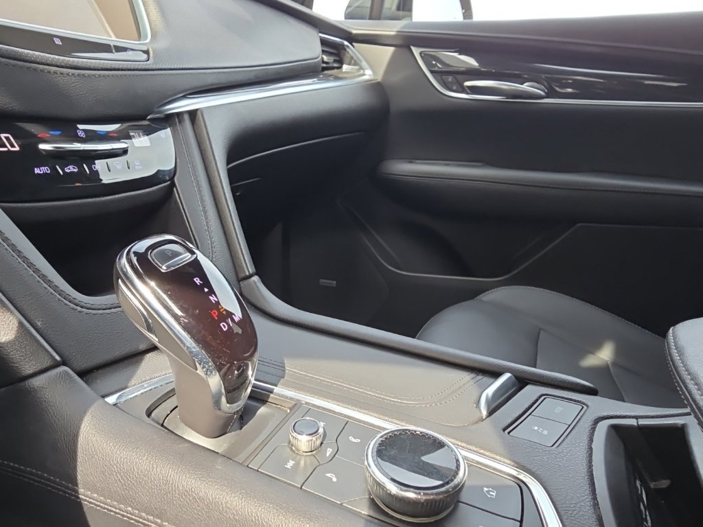 Used 2021 Cadillac XT5 Premium Luxury AWD/4WD image 18