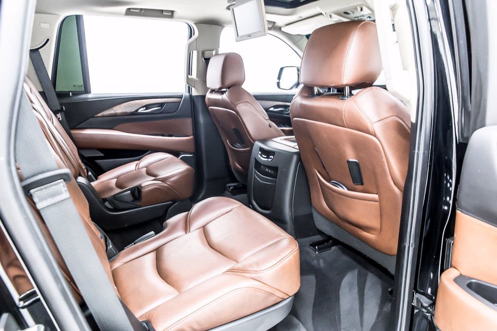 Used 2019 Cadillac Escalade Premium Luxury RWD image 33