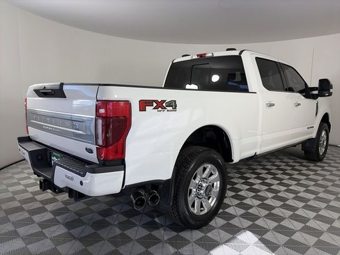 Certified 2022 Ford F350 Platinum w/ FX4 Off-Road Package image 7