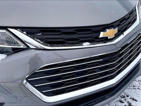 Used 2017 Chevrolet Cruze LT image 29