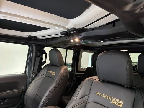 Used 2025 Jeep Wrangler Unlimited Rubicon 392 image 21