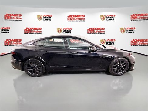 Used 2022 Tesla Model S image 18